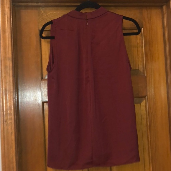 BR Factory v-neck, red / burgundy tank top, size M - Picture 4 of 5